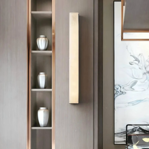 Alabaster Bar Linear Wall Sconce, model HPL-000073